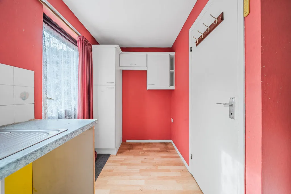 Rowhurst Avenue, Addlestone, KT15, photo 6