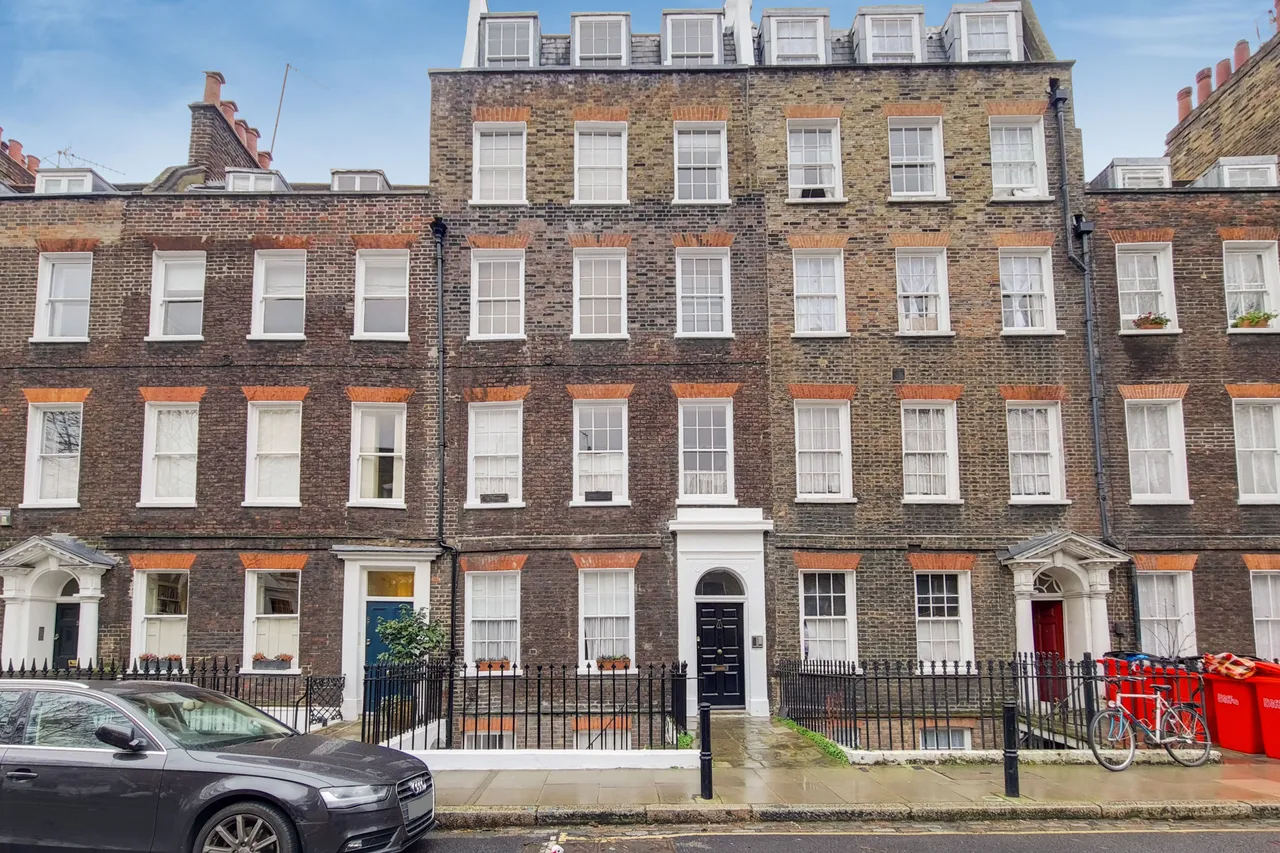 flat to rent — Flat 5, 50 Colebrooke Row, London