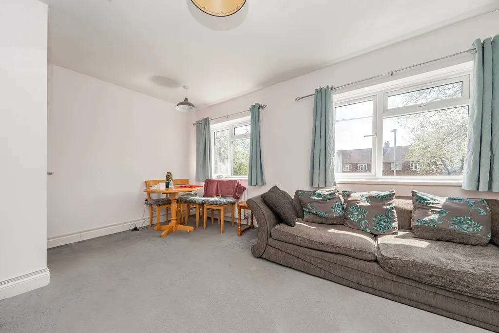 Ash Grove, Harefield, UB9, photo 9