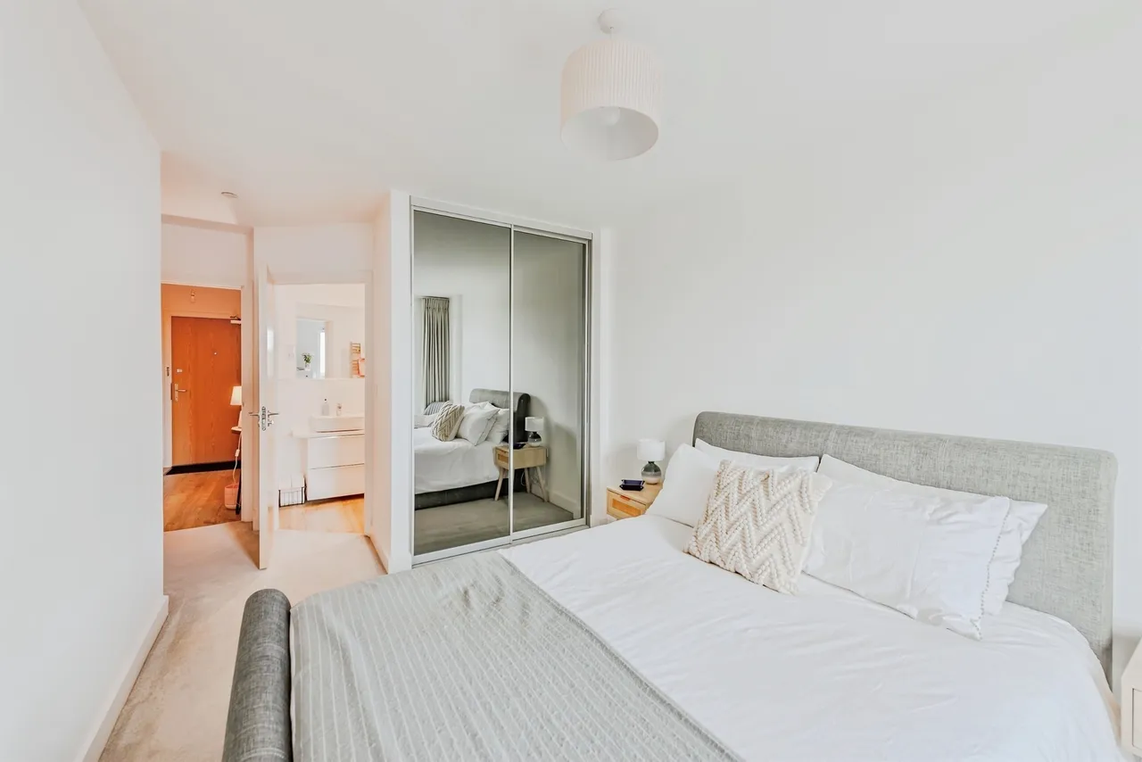 Marketfield Way, Redhill, RH1, photo 10