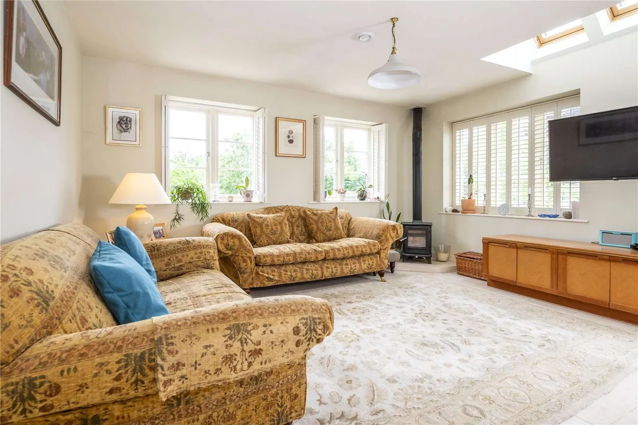Alchester Road, Chesterton, Bicester, Oxfordshire, OX26 1UN, photo 3