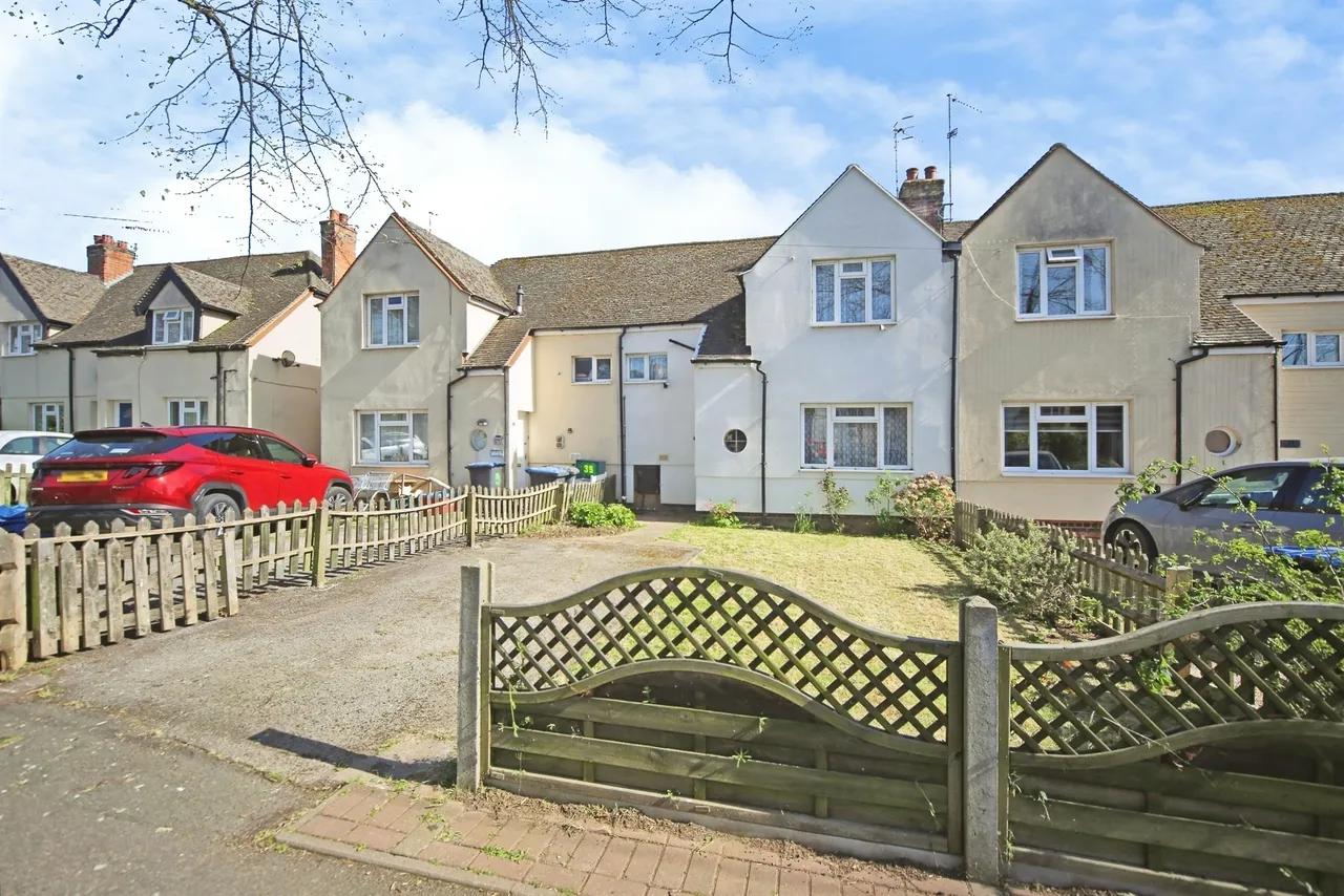 3 bed house for sale — Justins Avenue, Stratford-Upon-Avon