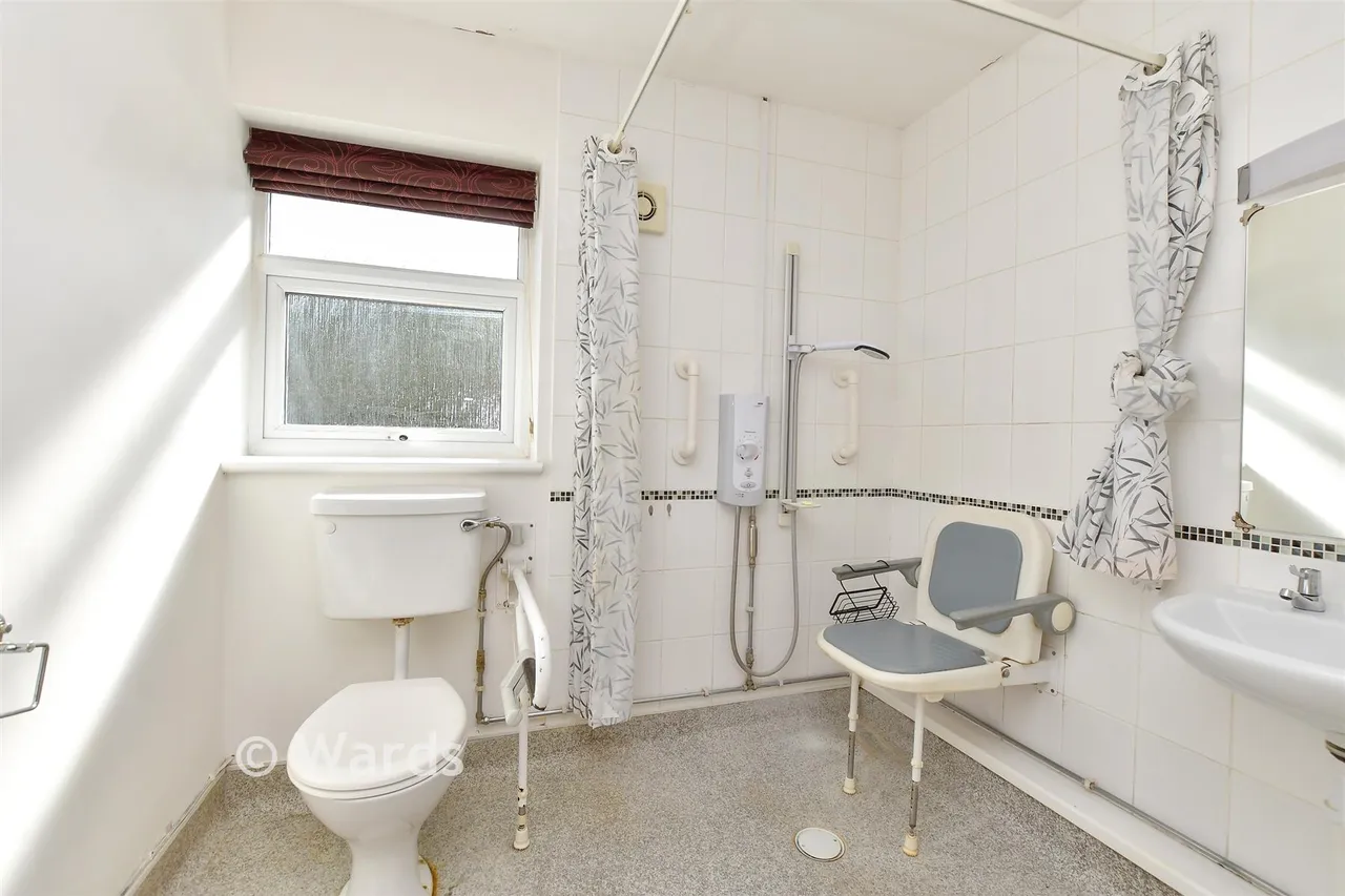 Moor Park Close, Rainham, ME8, photo 6