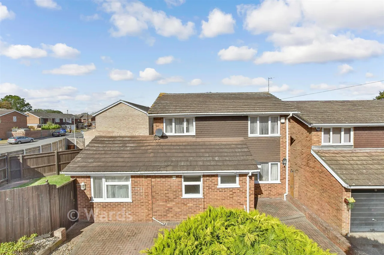 5 bed house for sale, Moor Park Close, Rainham, ME8