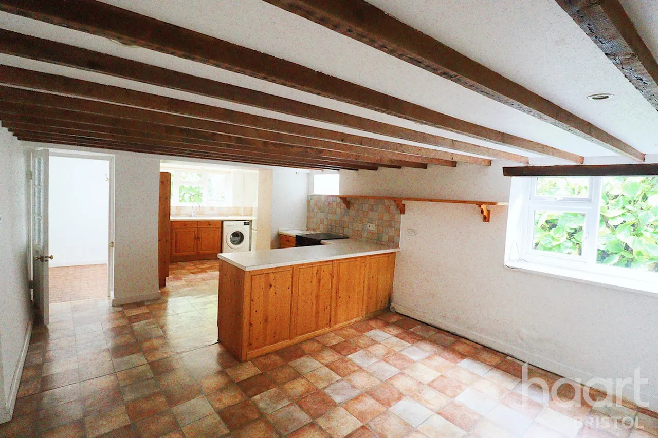 St Georges Hill, Bristol, BS20, photo 2