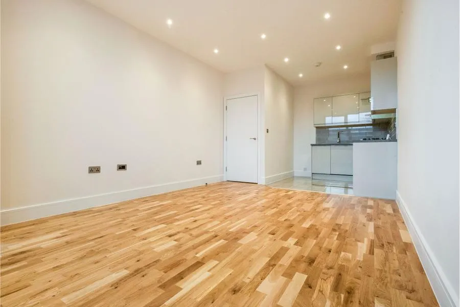 Harvest Crescent, Fleet, GU51, photo 3