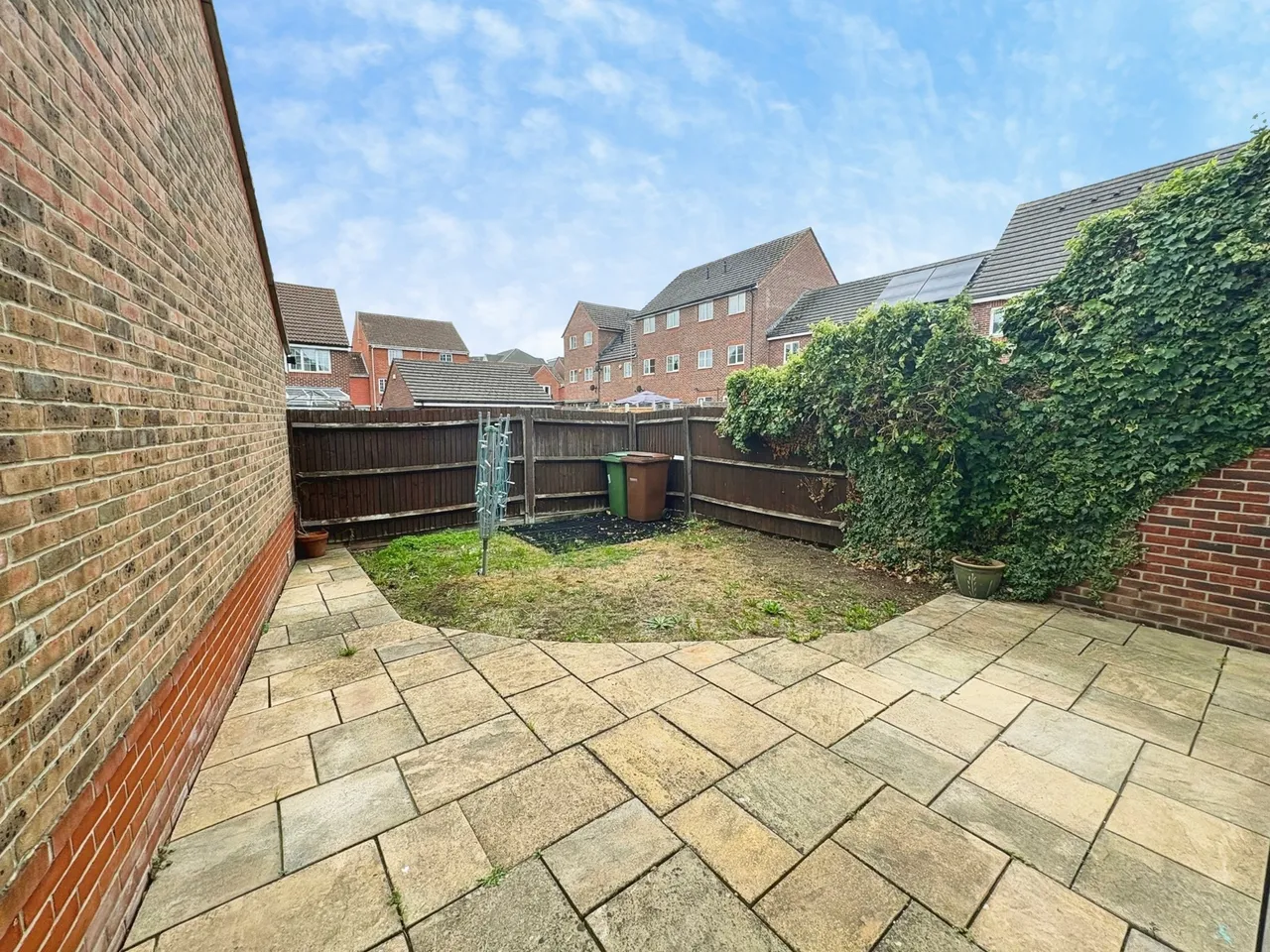 Fawn Drive, Aldershot, GU12, photo 6