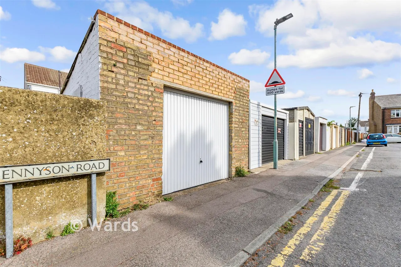 Byron Road, Gillingham, ME7, photo 2