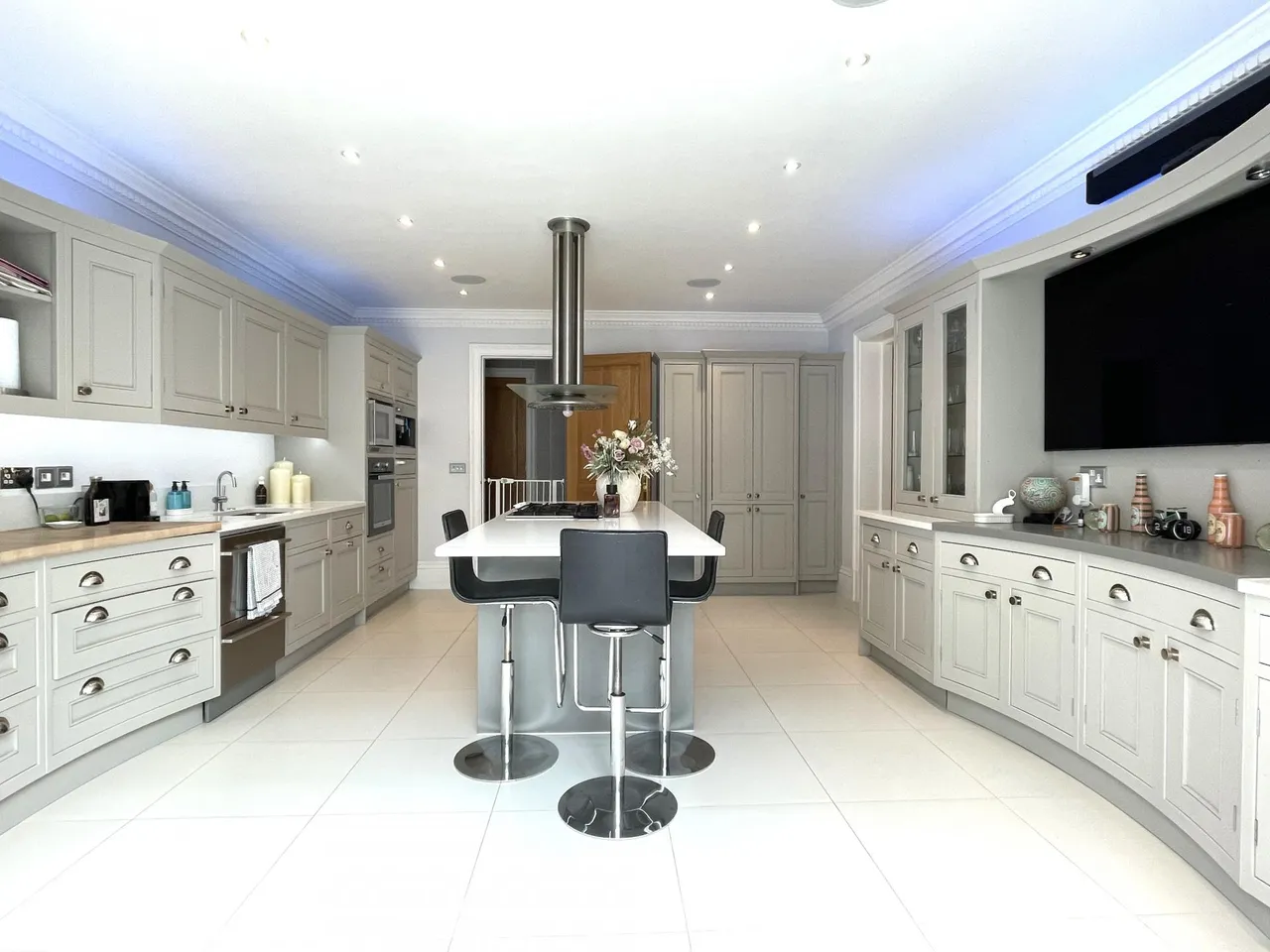Warren Drive, Kingswood, KT20, photo 9