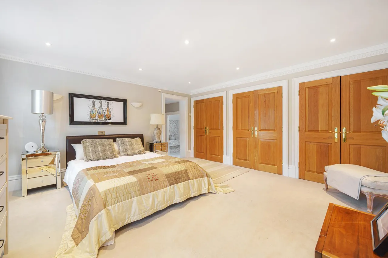 Warren Drive, Kingswood, KT20, photo 18