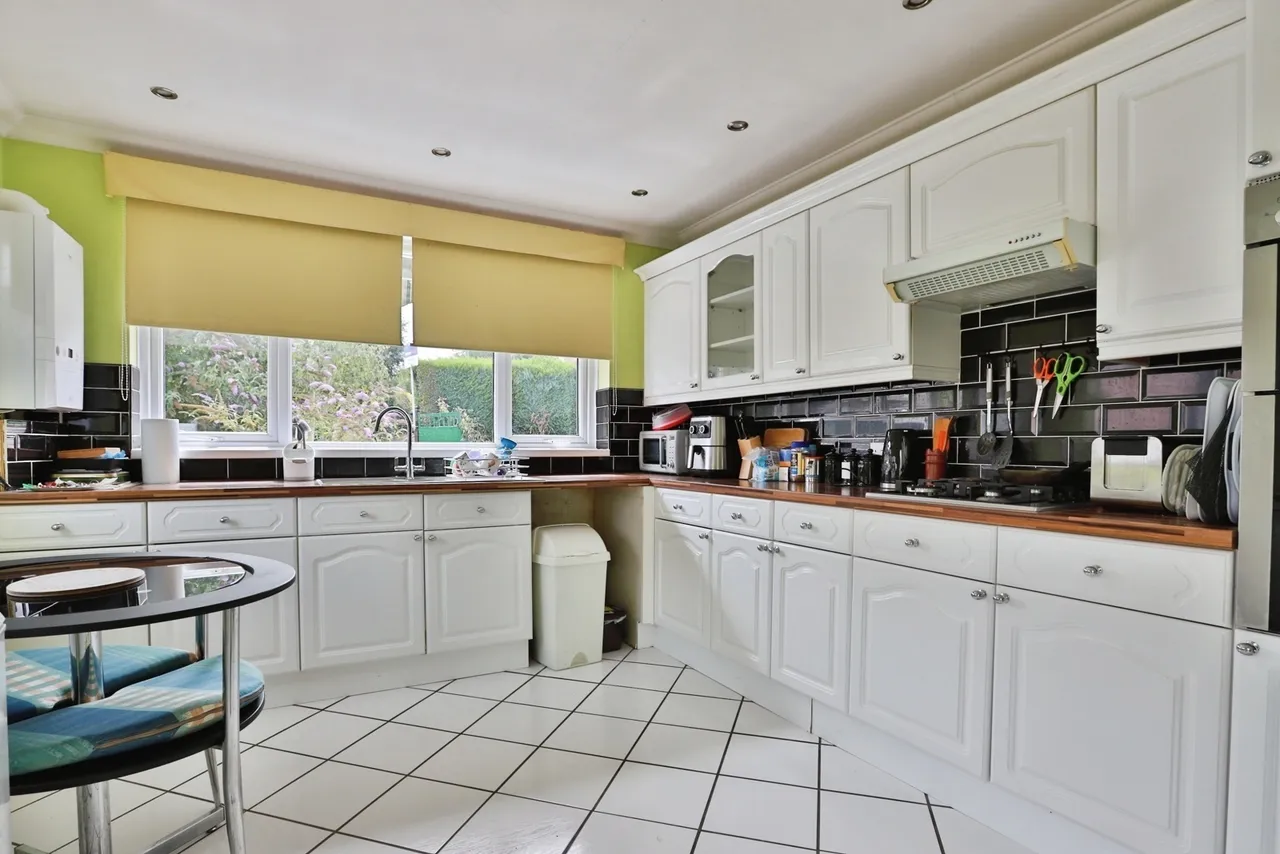 Tedder Road, East Howe, BH11, photo 3
