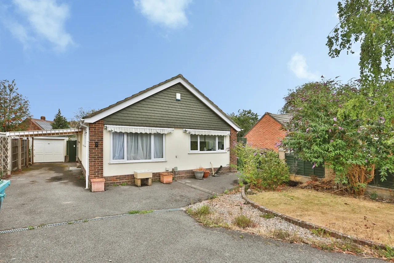 Tedder Road, East Howe, BH11, photo 21