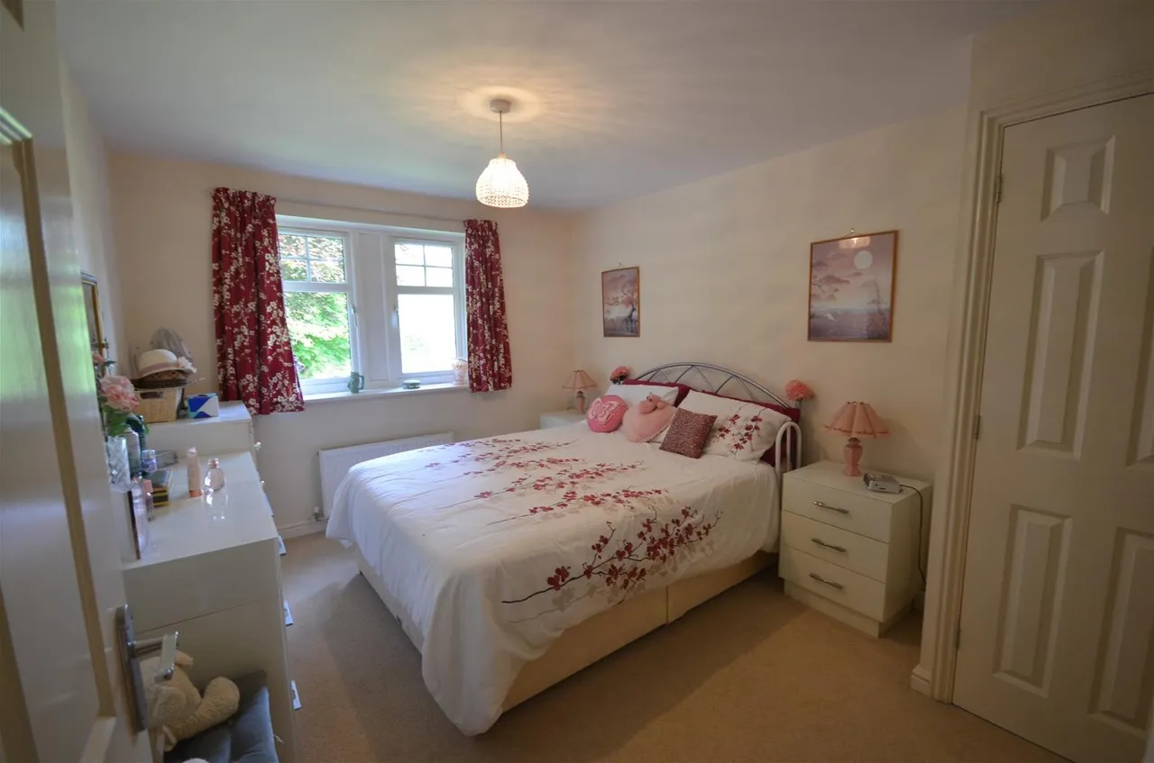 Rickmansworth Road, Watford, photo 6