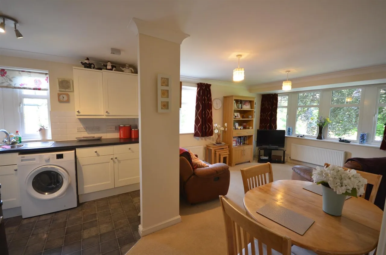 Rickmansworth Road, Watford, photo 4