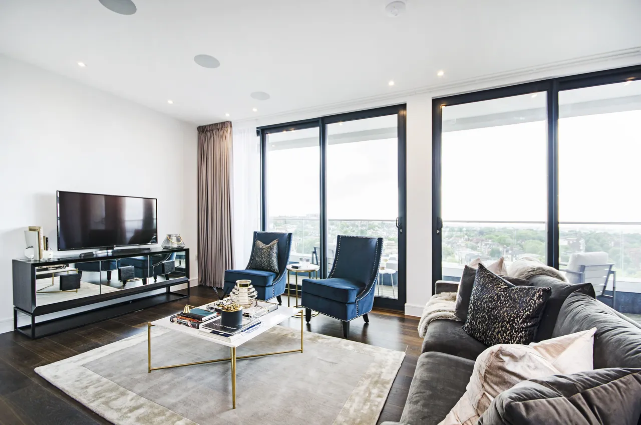 Penthouse 3, Centre Heights, 137 Finchley Road, London, photo 2