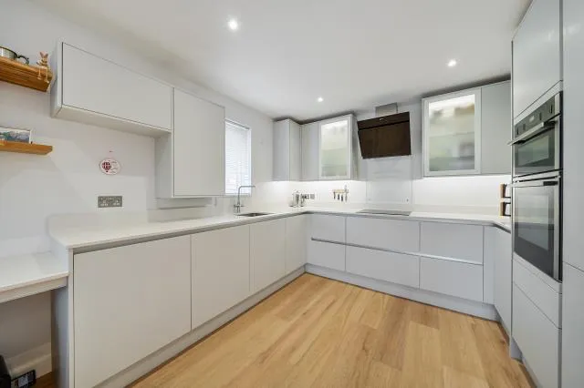 Hollyfield Road, Surbiton, KT5, photo 7