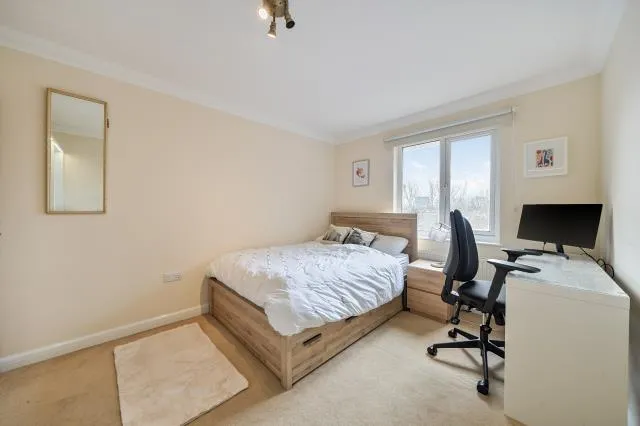 Hollyfield Road, Surbiton, KT5, photo 4