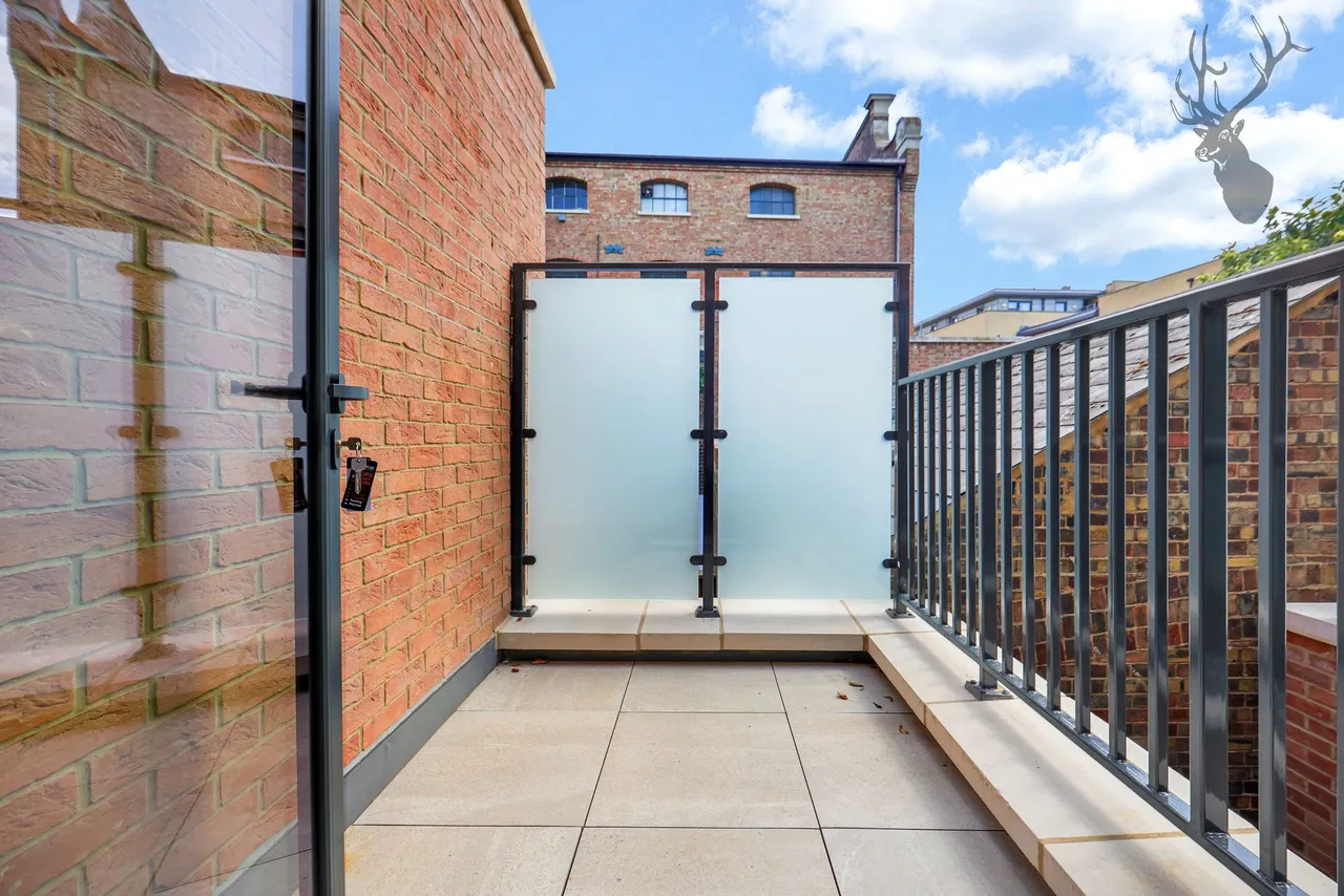 Morris Road, London, E14, photo 8