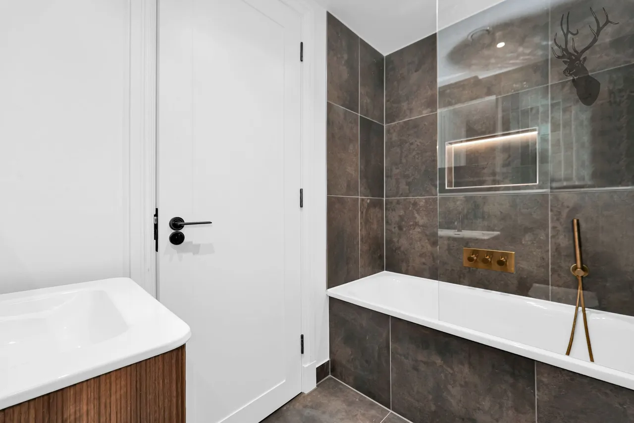 Morris Road, London, E14, photo 19