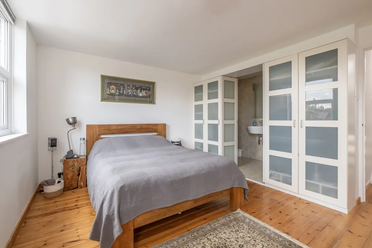 Meadow Close Richmond TW10, photo 4