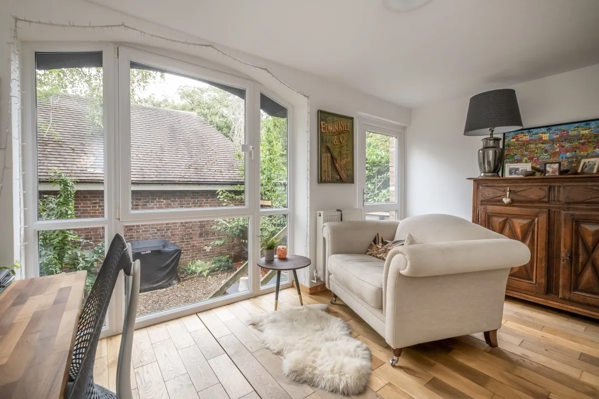 Meadow Close Richmond TW10, photo 11