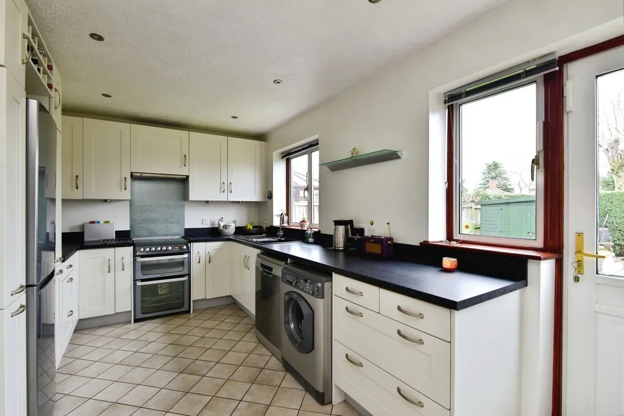 Booth Avenue, Sandbach, Cheshire, CW11, photo 3