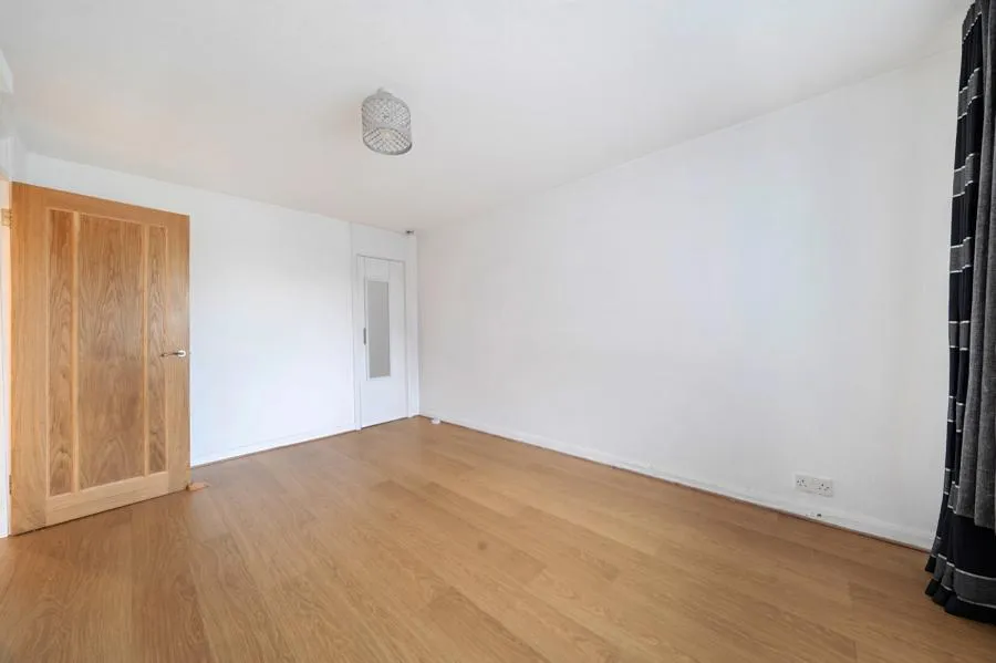 Amersham Hill, High Wycombe, HP13, photo 2