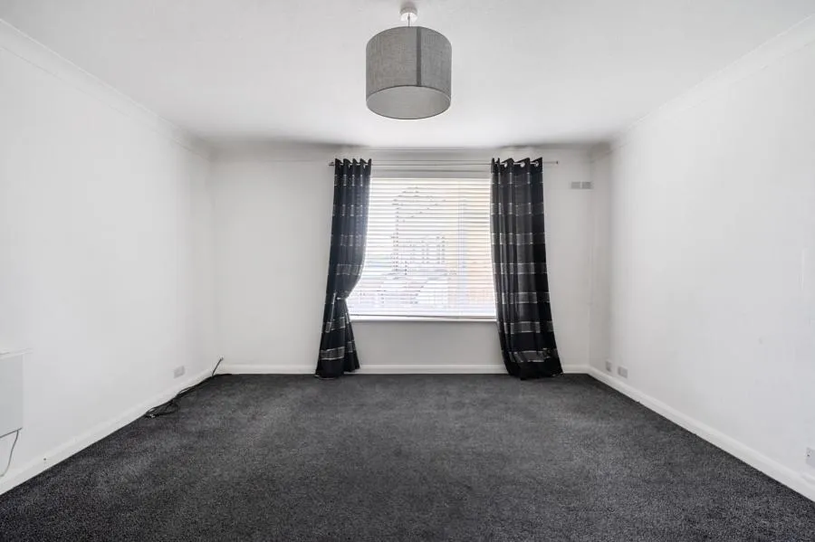 Amersham Hill, High Wycombe, HP13, photo 8