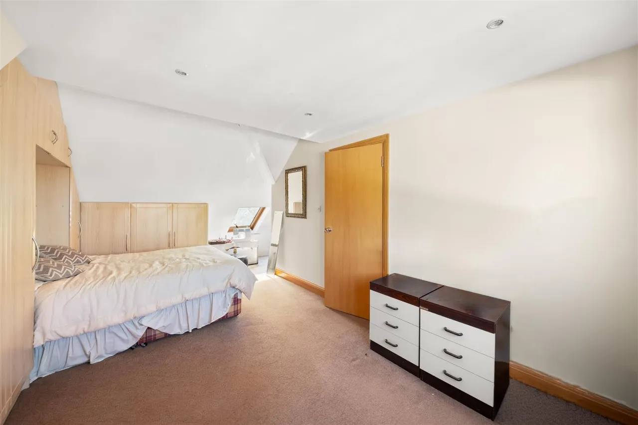 Hogarth Gardens, Hounslow, photo 18