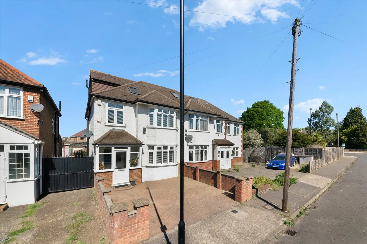 Hogarth Gardens, Hounslow, photo 21