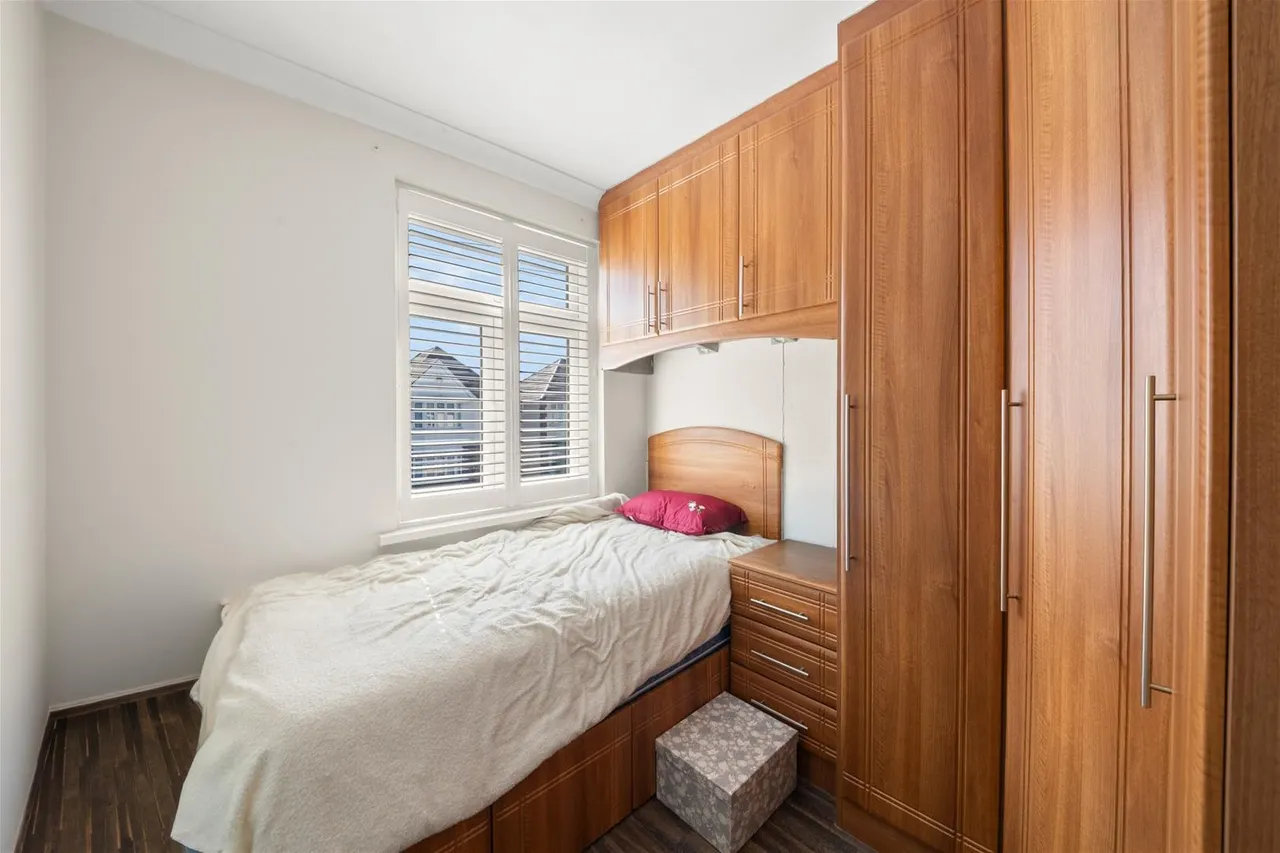 Hogarth Gardens, Hounslow, photo 14