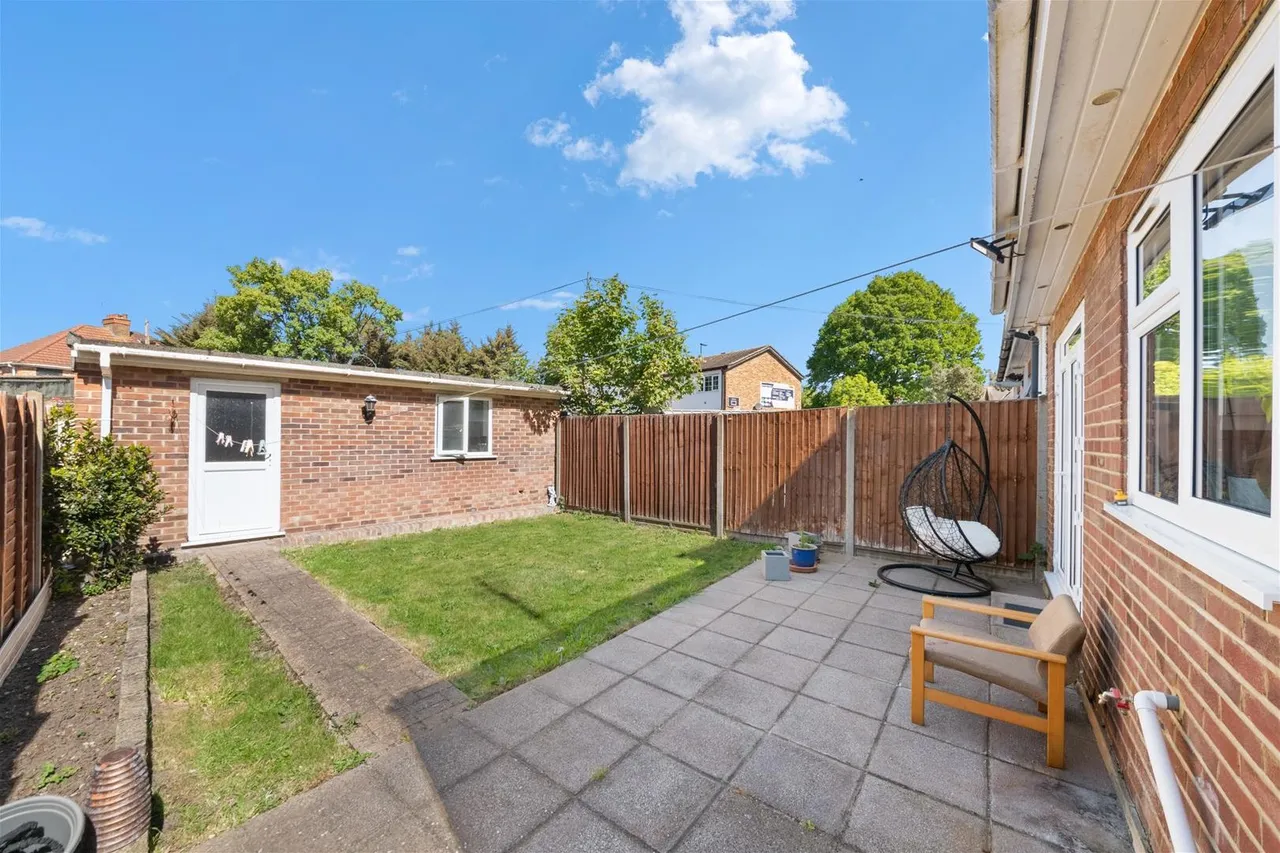 Hogarth Gardens, Hounslow, photo 19