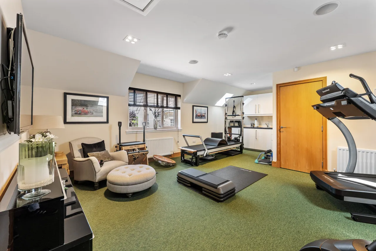 Baroness Drive, Thorntonhall, photo 28