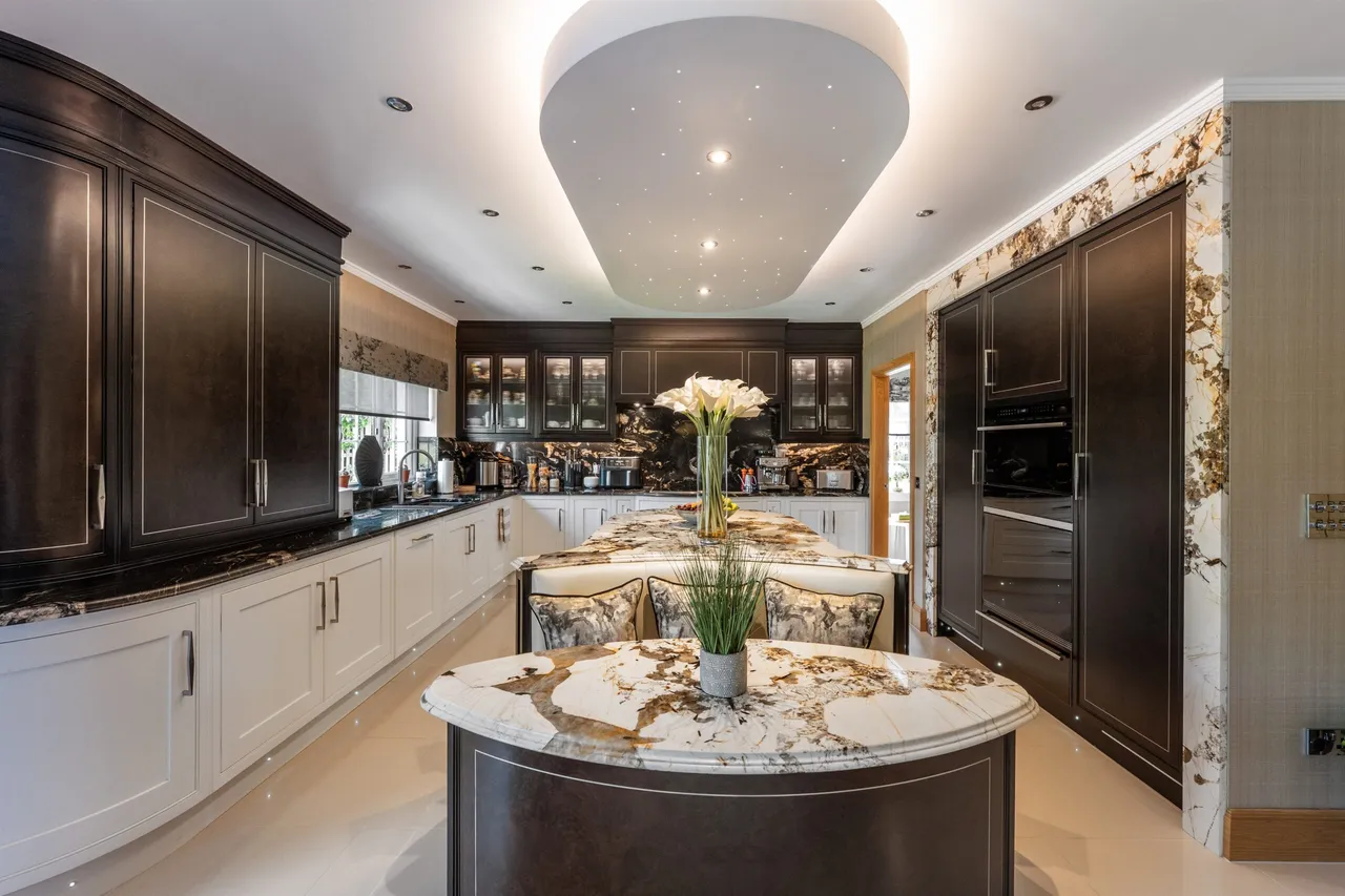 Baroness Drive, Thorntonhall, photo 9