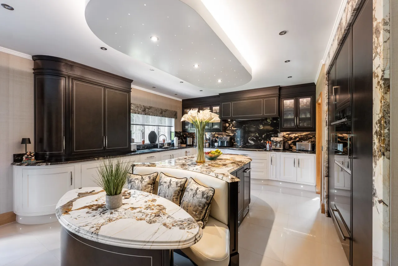 Baroness Drive, Thorntonhall, photo 8