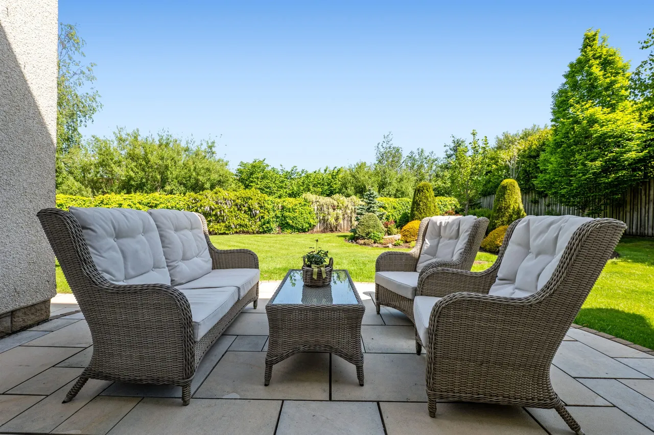 Baroness Drive, Thorntonhall, photo 31