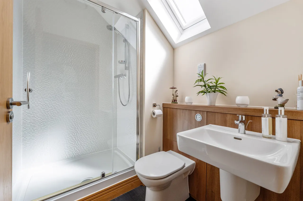 Baroness Drive, Thorntonhall, photo 27