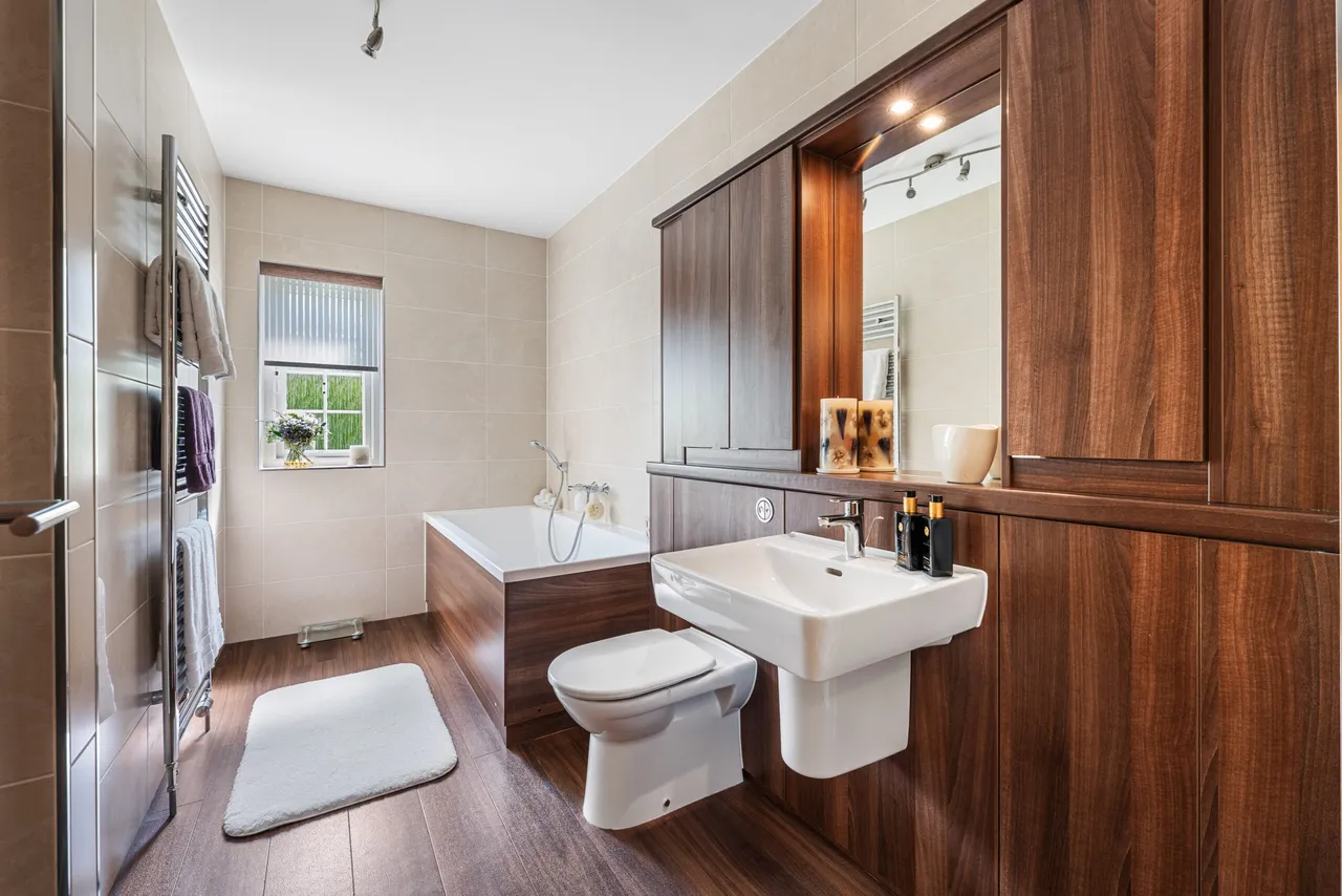 Baroness Drive, Thorntonhall, photo 24