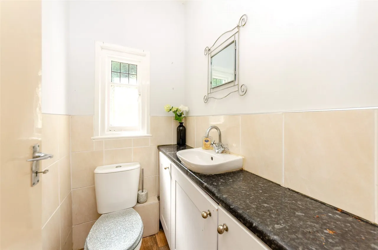 Ael Y Bryn Road, Colwyn Bay, LL29, photo 14
