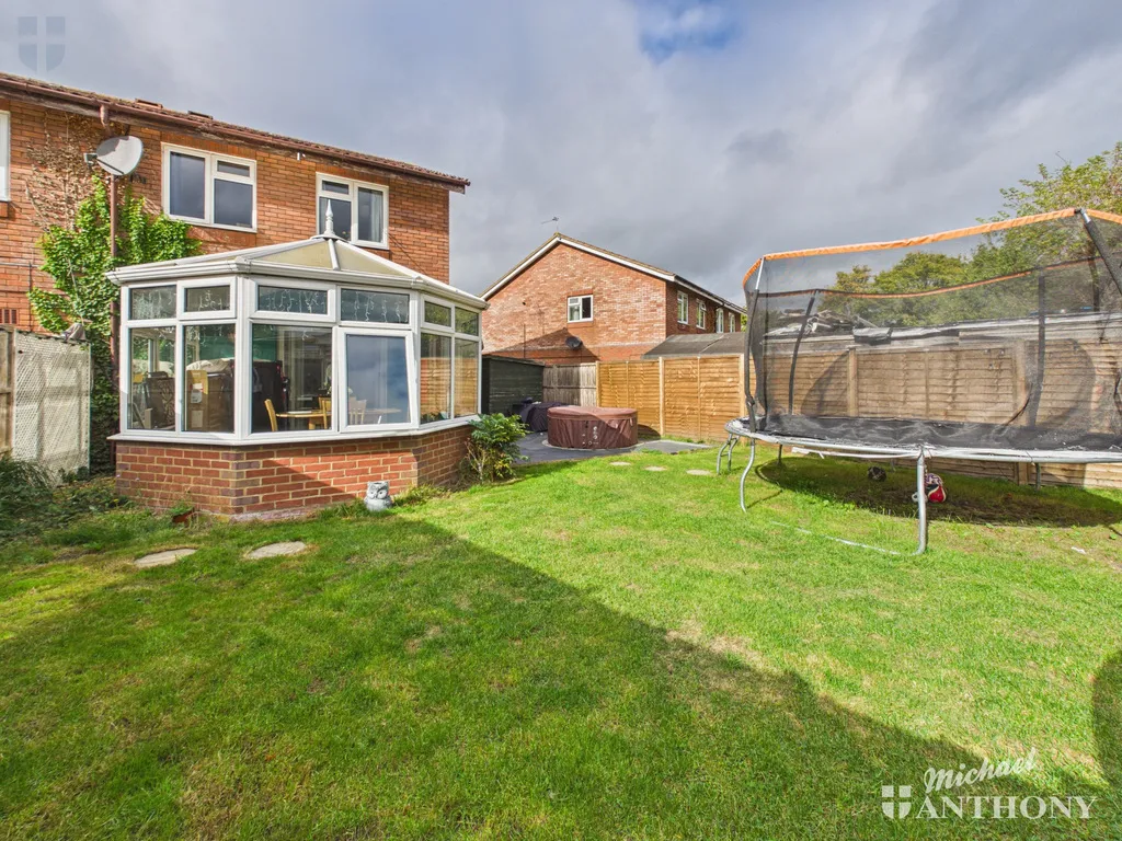 Eeles Close, Aylesbury, HP19, photo 15
