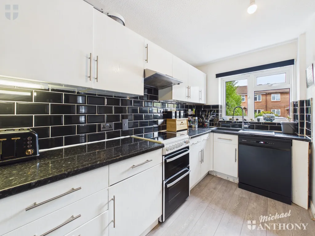 Eeles Close, Aylesbury, HP19, photo 9