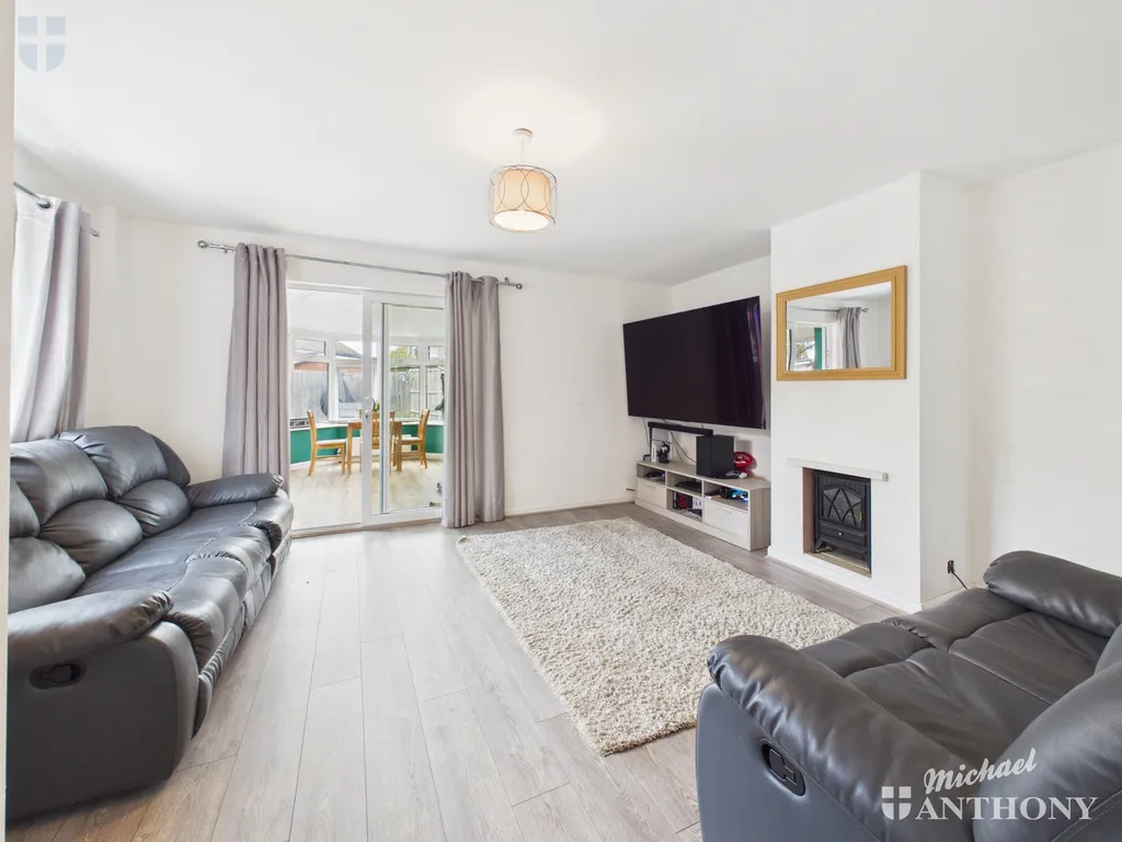 Eeles Close, Aylesbury, HP19, photo 2