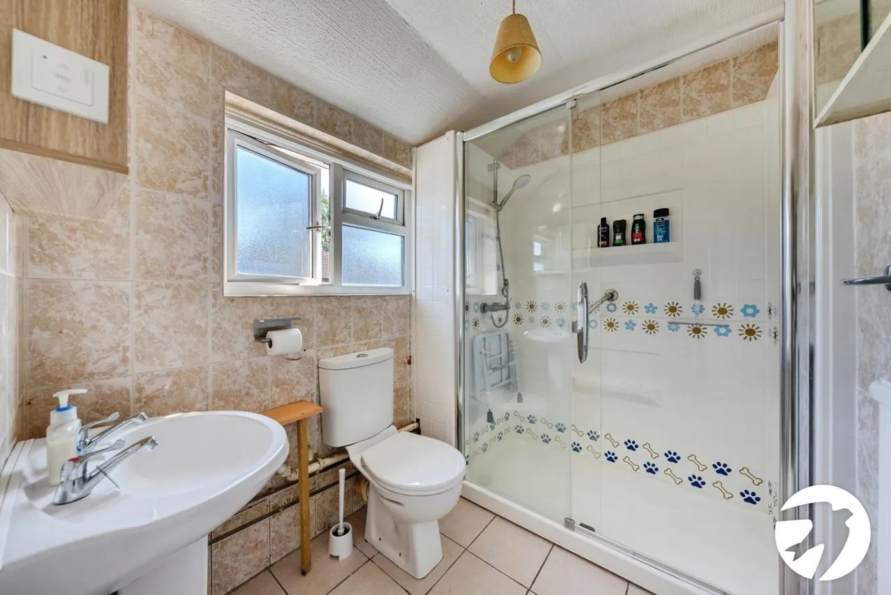Whimbrel Close, London, SE28, photo 8