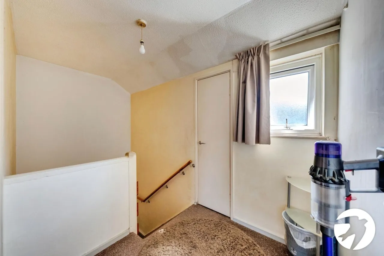 Whimbrel Close, London, SE28, photo 21