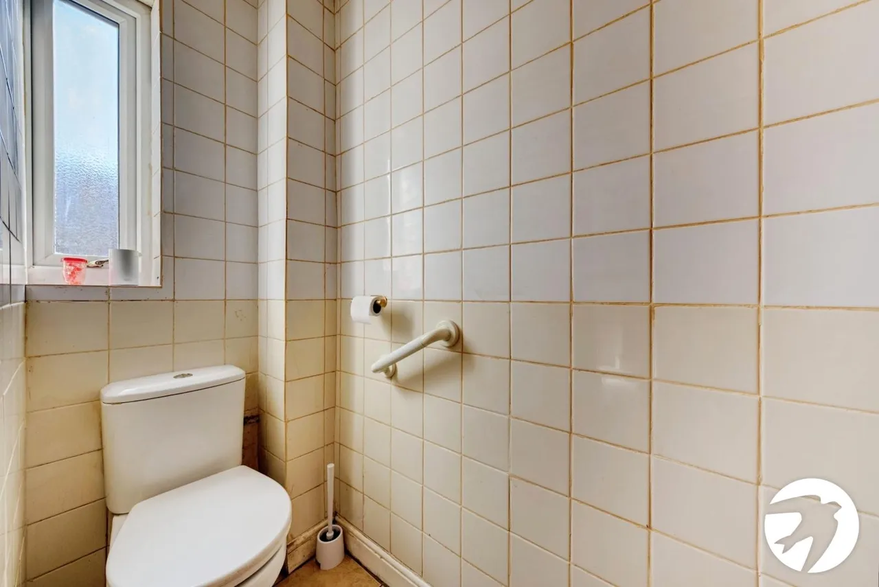 Whimbrel Close, London, SE28, photo 19