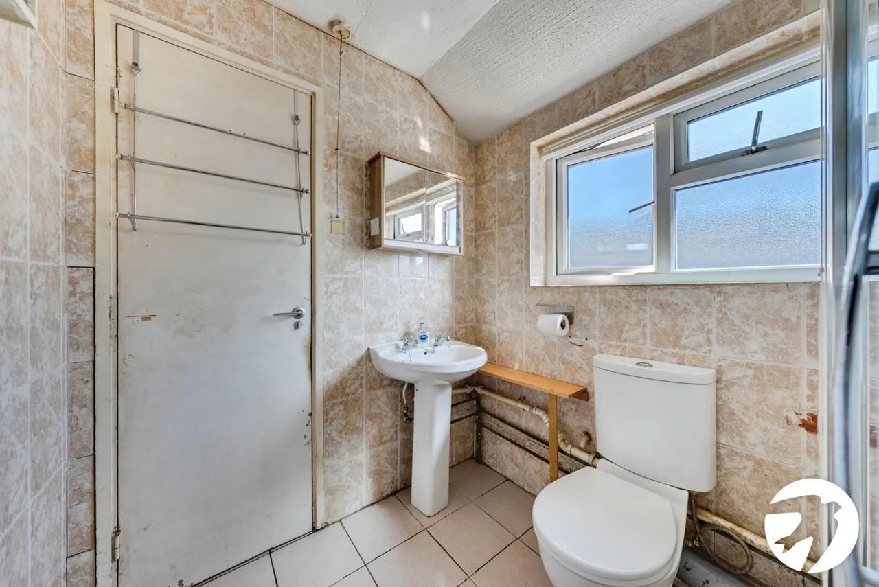 Whimbrel Close, London, SE28, photo 18