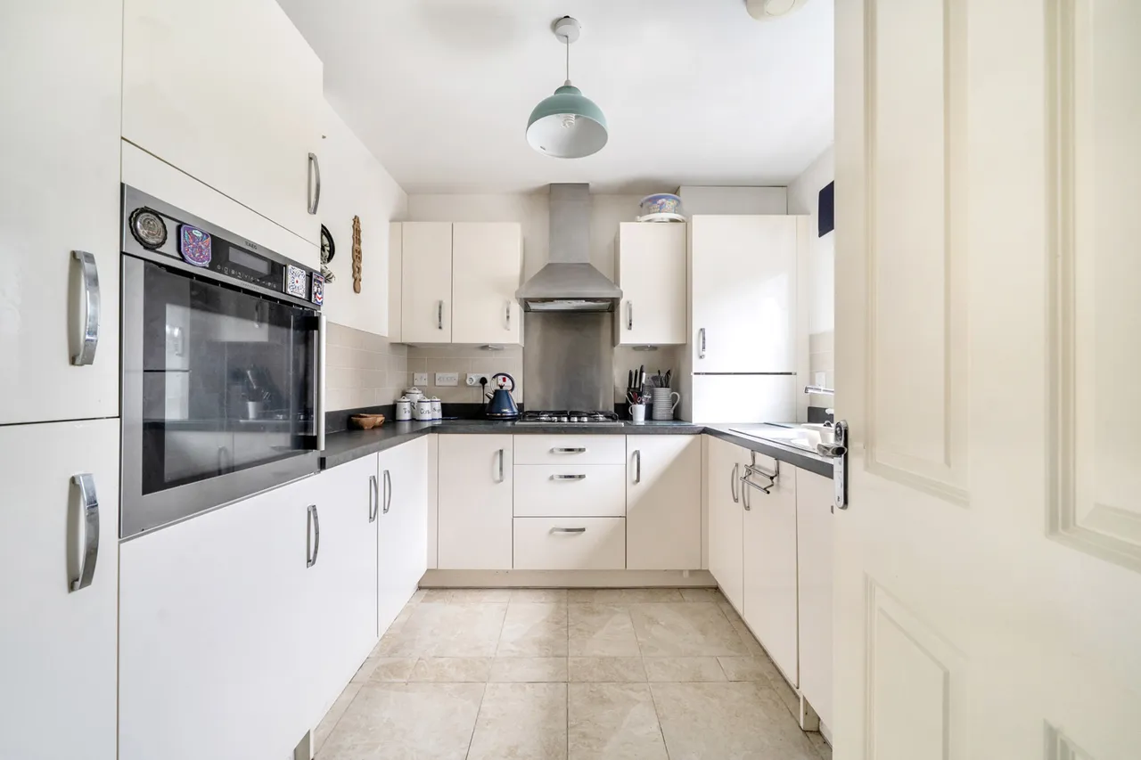 Brand Avenue, Uxbridge, UB10, photo 22