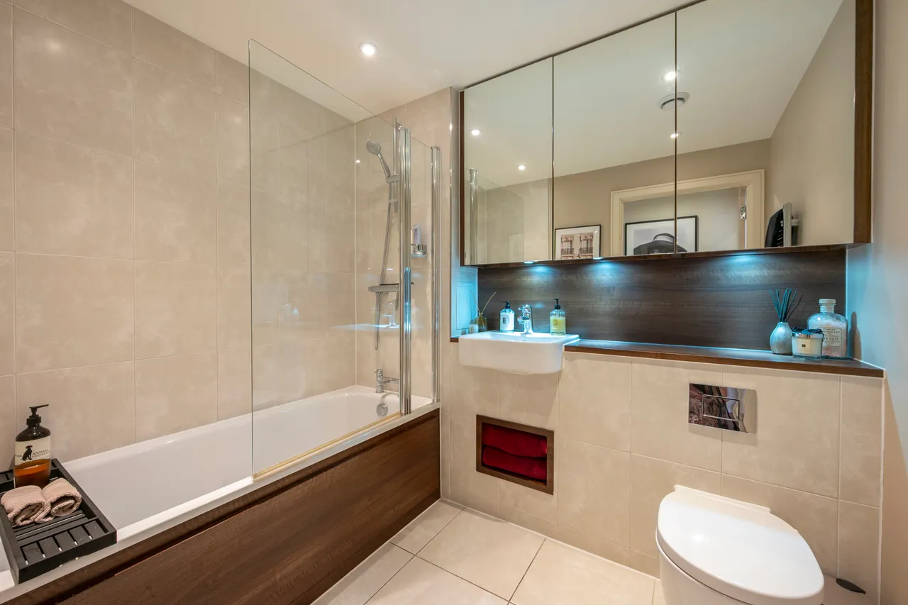 11 Severn House, 19 Enterprise Way, London, photo 8