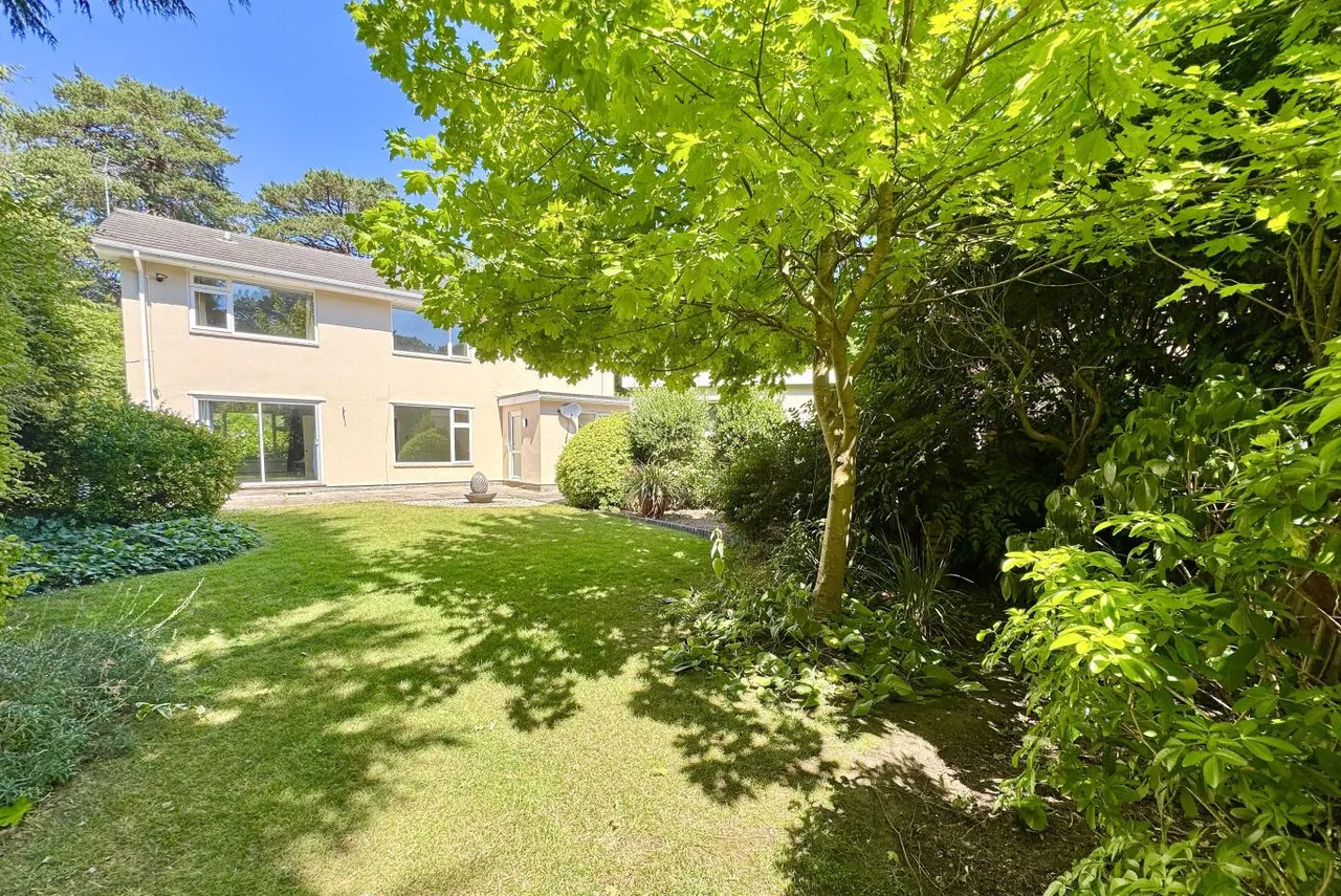 Glenferness Avenue, BH3, photo 4