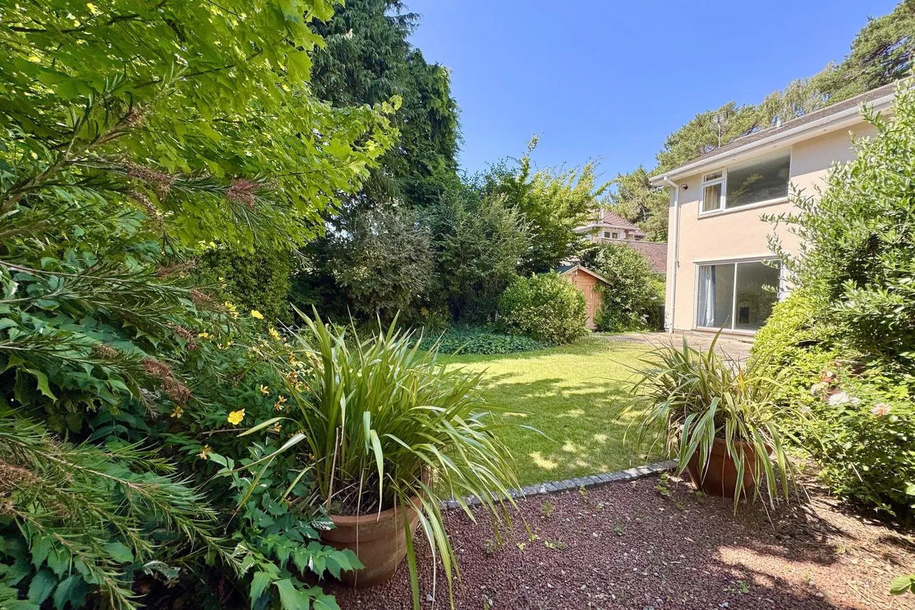 Glenferness Avenue, BH3, photo 25